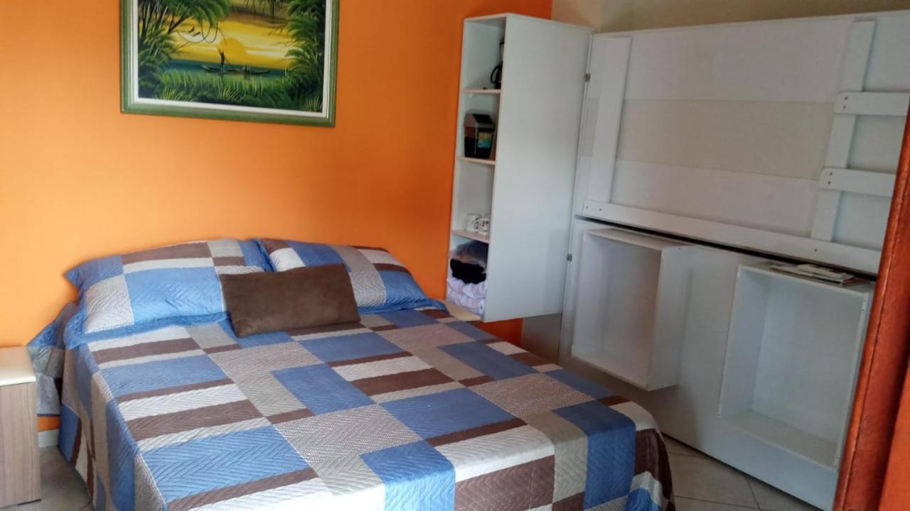 Garatucaia - Casa De Madeira Homestay *